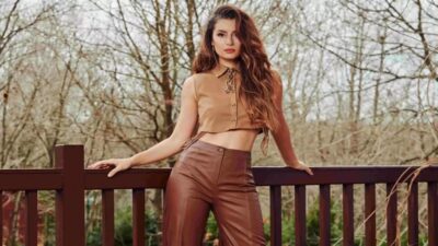 Üçüncü kez anne olmaya hazırlanan ünlü şarkıcı Atiye, sosyal medya