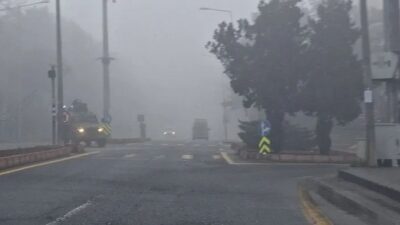 Diyarbakır'da etkili olan sis nedeniyle görüş mesafesi yer yer 25