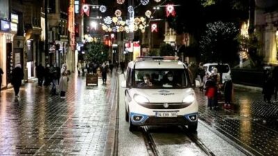 Yeni yıla girilirken İstanbul Valiliği yılbaşı kutlamaları nedeniyle kentte alınan