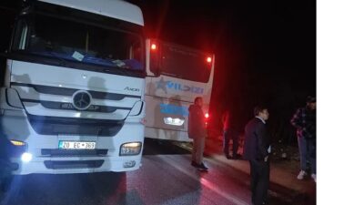 Afyonkarahisar'ın Dinar ilçesinde yoğun yağış ve sisin sebep olduğu kazada