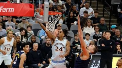 Amerikan Basketbol Ligi'nde (NBA) Denver Nuggets, yıldız oyuncusu Nikola Jokic'in