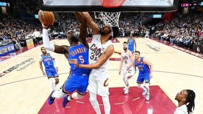 Amerikan Basketbol Ligi'nde (NBA) Cleveland Cavaliers, Oklahoma City Thunder'ı 129-122