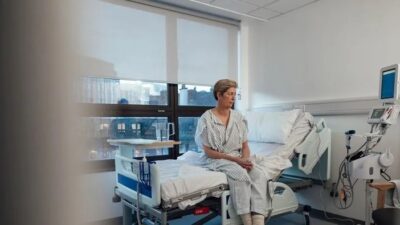 İngiltere'deki birçok hastane, grip ve diğer solunum yolu hastalıklarındaki artışın