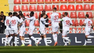 Trendyol Süper Lig'in 19. haftasında Samsunspor deplasmanda Kayserispor'u 1-0 mağlup