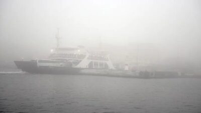 Çanakkale Boğazı'nda etkili olan yoğun sis nedeniyle çift yönlü transit