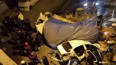 Şanlıurfa'nın Birecik ilçesinde seyir halindeyken fren boşalan kamyon dehşet saçtı.