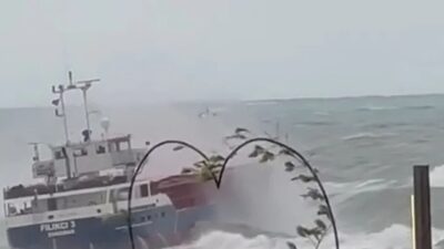 Sarıyer Kilyos açıklarında fırtına nedeniyle sürüklenen kuru yük gemisi, dev