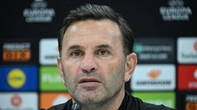 Galatasaray Teknik Direktörü Okan Buruk, UEFA Avrupa Ligi son 16