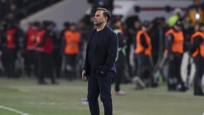 Galatasaray Teknik Direktörü Okan Buruk: "Takıma hem oyuncu olarak katkı