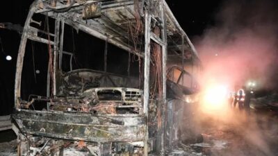 Kastamonu'nun Bozkurt ilçesinde seyir halindeki yolcu otobüsünde çıkan yangın söndürüldü.
