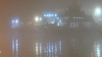 İstanbul Boğazı'nda gemi trafiği yoğun sis nedeniyle askıya alındı. Öte