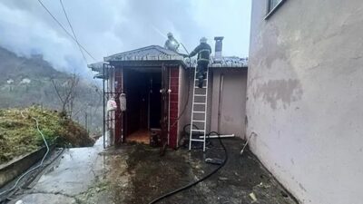 Rize'nin Pazar ilçesi Başköy köyünde bir evde çıkan yangında 73