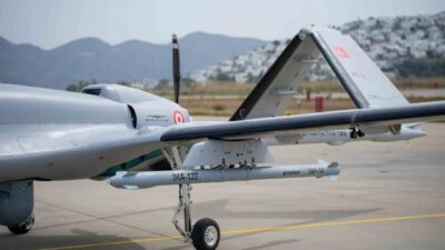 Baykar tarafından geliştirilen Bayraktar TB3 SİHA, kısa pistli bir gemiden