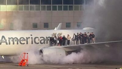ABD'de American Airlines'a ait bir yolcu uçağı, Denver Uluslararası Havalimanı'nda