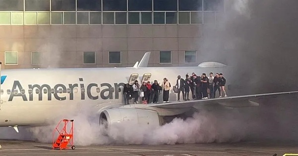 ABD'de American Airlines'a ait bir yolcu uçağı, Denver Uluslararası Havalimanı'nda