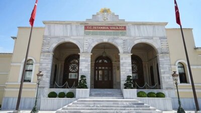   Hiçbir siyasi partinin kitap alması söz konusu değildir