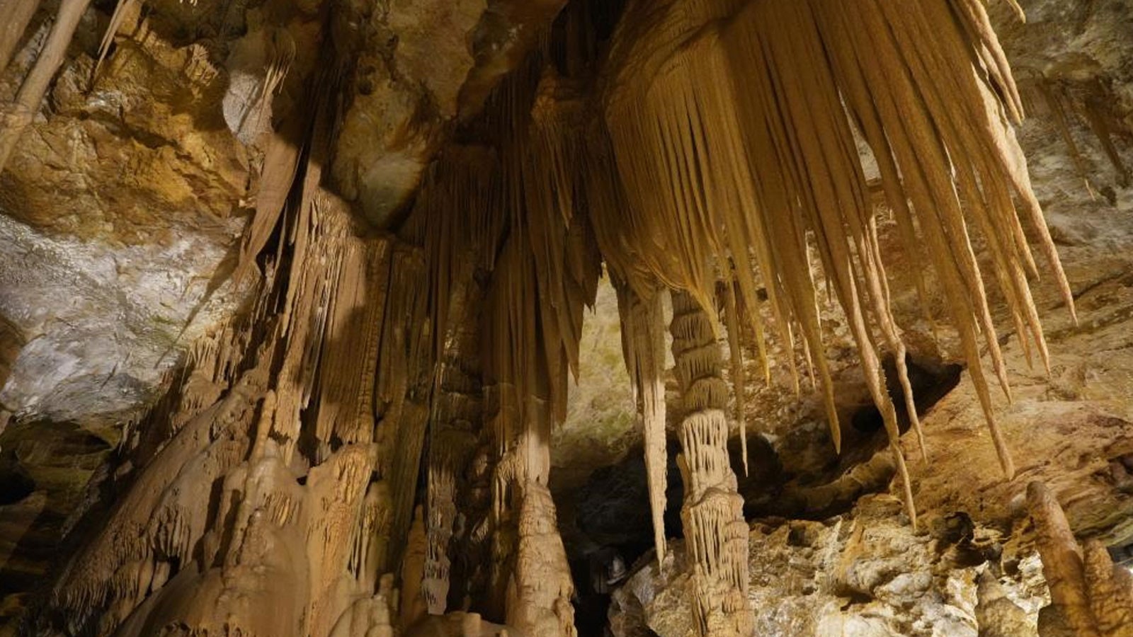   “Başka bir dünyaya gelmiş gibi hissettim” Karaca Mağarası’nın büyüleyici