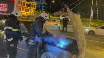 Akşam saatlerinde Kazımiye Mahallesi Dumlupınar Caddesi üzerinde seyreden bir otomobilin