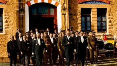 Gazi Mustafa Kemal Atatürk’ün önderliğinde, düşman işgali altındaki Anadolu ve