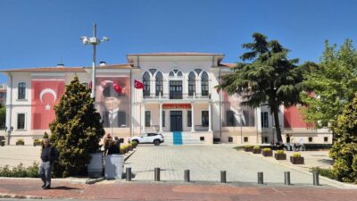 Tekirdağ‘da bugün İstanbul’da meydana gelen deprem nedeniyle okullar 1 gün