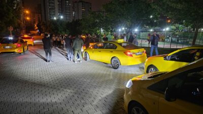 Olay, akşam saatlerinde merkez Çukurova ilçesi Süleyman Demirel Bulvarı'nda meydana