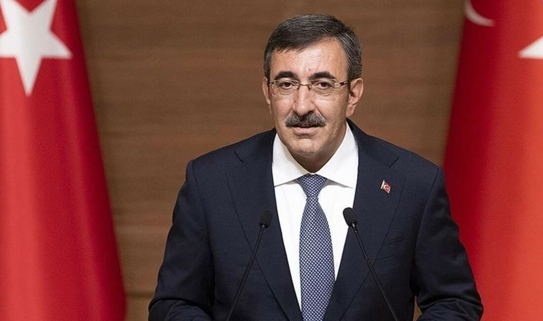 Cumhurbaşkanı Yardımcısı Cevdet Yılmaz, sosyal medya hesabından paylaştığı mesajda, 1