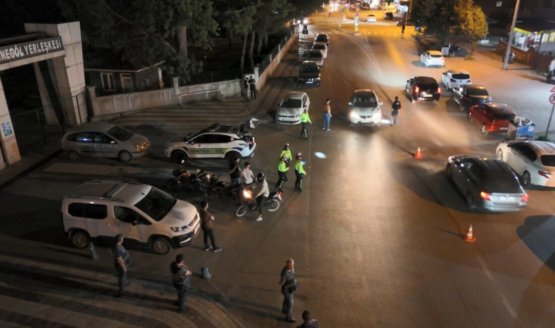 İnegöl İlçe Emniyet Müdürlüğü ekipleri, merkeze bağlı 10 ayrı noktada