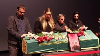 Usta yazar ve senarist Ali Özgentürk, dün hayatını kaybetti. Sanat