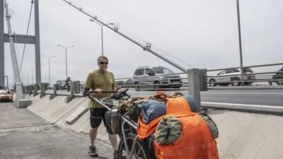 Egemen Mustafa Şener’in Kıtalararası Yolculuğunda Öne Çıkan Duraklar

