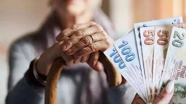 SGK, Kurban Bayramı'nda yaklaşık 16 milyon emekli ve hak sahibine