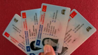 Eski tip ehliyetlerin yenileme süresi 31 Temmuz'da doluyor. Eski ehliyetlerini