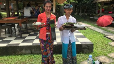 Seyahat etmeyi hayatının merkezine alan Egemen Mustafa Şener, turistik rotaların