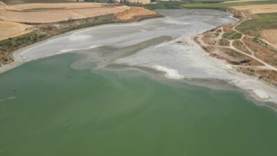 Tekirdağ'da, tarımsal sulama ve içme suyu amaçlı kullanılan Türkmeneli Göleti'nde