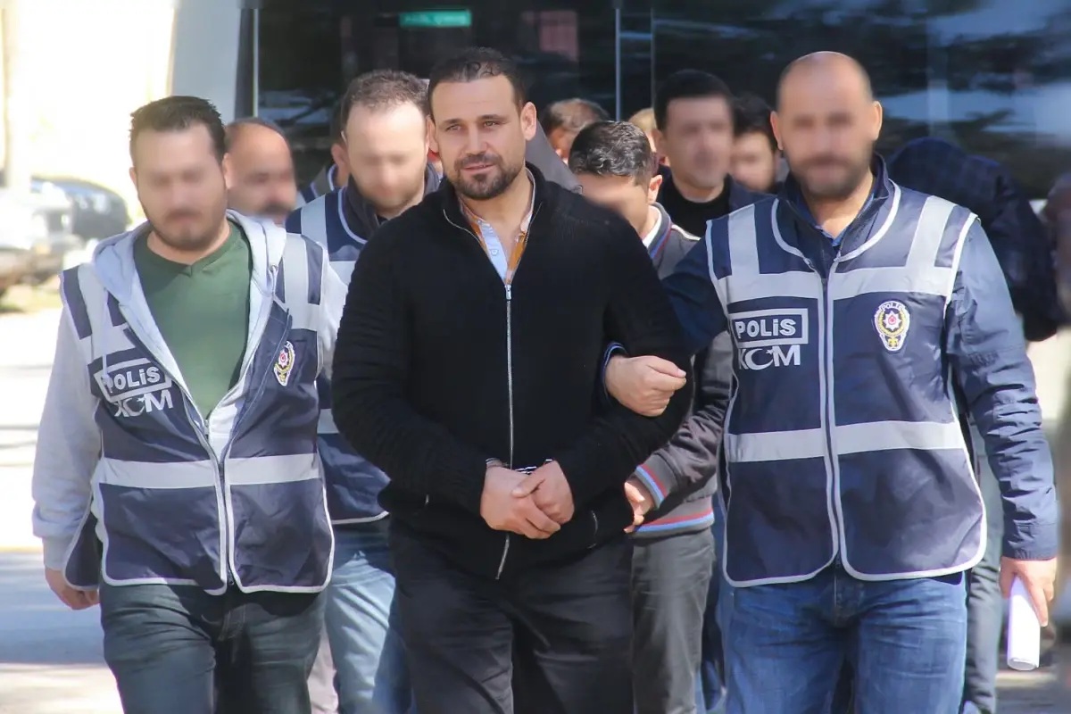 Sahte diploma skandalında elebaşı Ziya Kadiroğlu ifadesinde, e-İmza çetesi üyelerinin