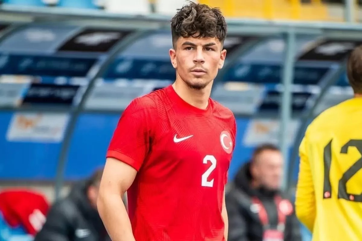Schalke 04'ün sözleşme uzatma teklifini reddeden Türkiye U19 Milli Takım