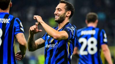 Milli futbolcu Hakan Çalhanoğlu, geleceğiyle ilgili çarpıcı açıklamalarda bulundu. Türkiye'ye