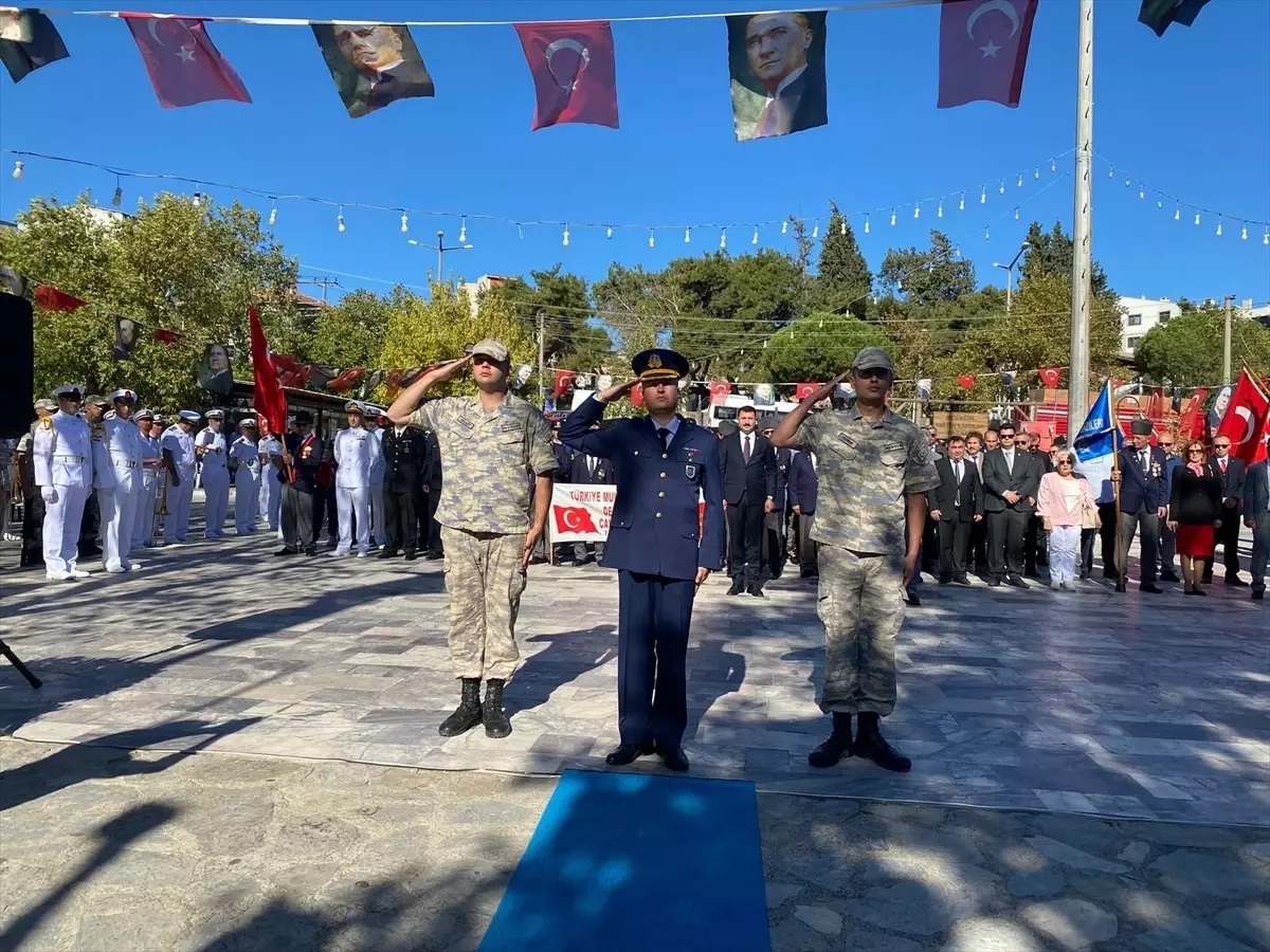 Ayvacık'ın düşman işgalinden kurtuluşunun 103. yılı ilçede düzenlenen törenle kutlandı.
