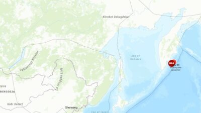 Rusya'nın Kamçatka Yarımadası açıklarında 7.8 büyüklüğünde deprem meydana geldi. Şiddetli