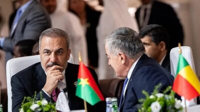 Dışişleri Bakanı Hakan Fidan, Katar’da düzenlenen İslam İşbirliği Teşkilatı (İİT)-Arap