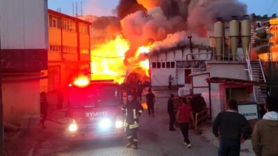 Konya'nın Beyşehir ilçesindeki silah fabrikasının bitişiğindeki kundak atölyesinde çıkan yangın,