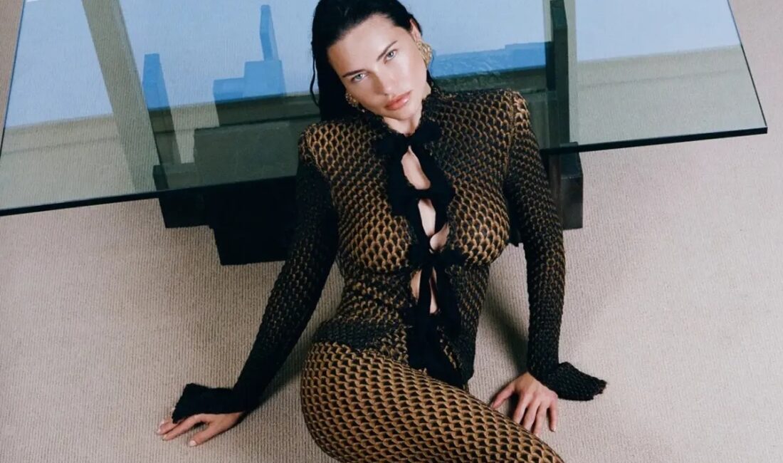 44 yaşındaki süpermodel Adriana Lima, yeniden podyuma dönüyor. Victoria's Secret'ın