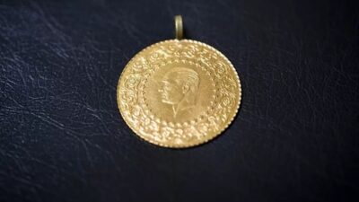 Ons altın, 4 bin dolara yükselerek kritik eşiği aştı. Gram