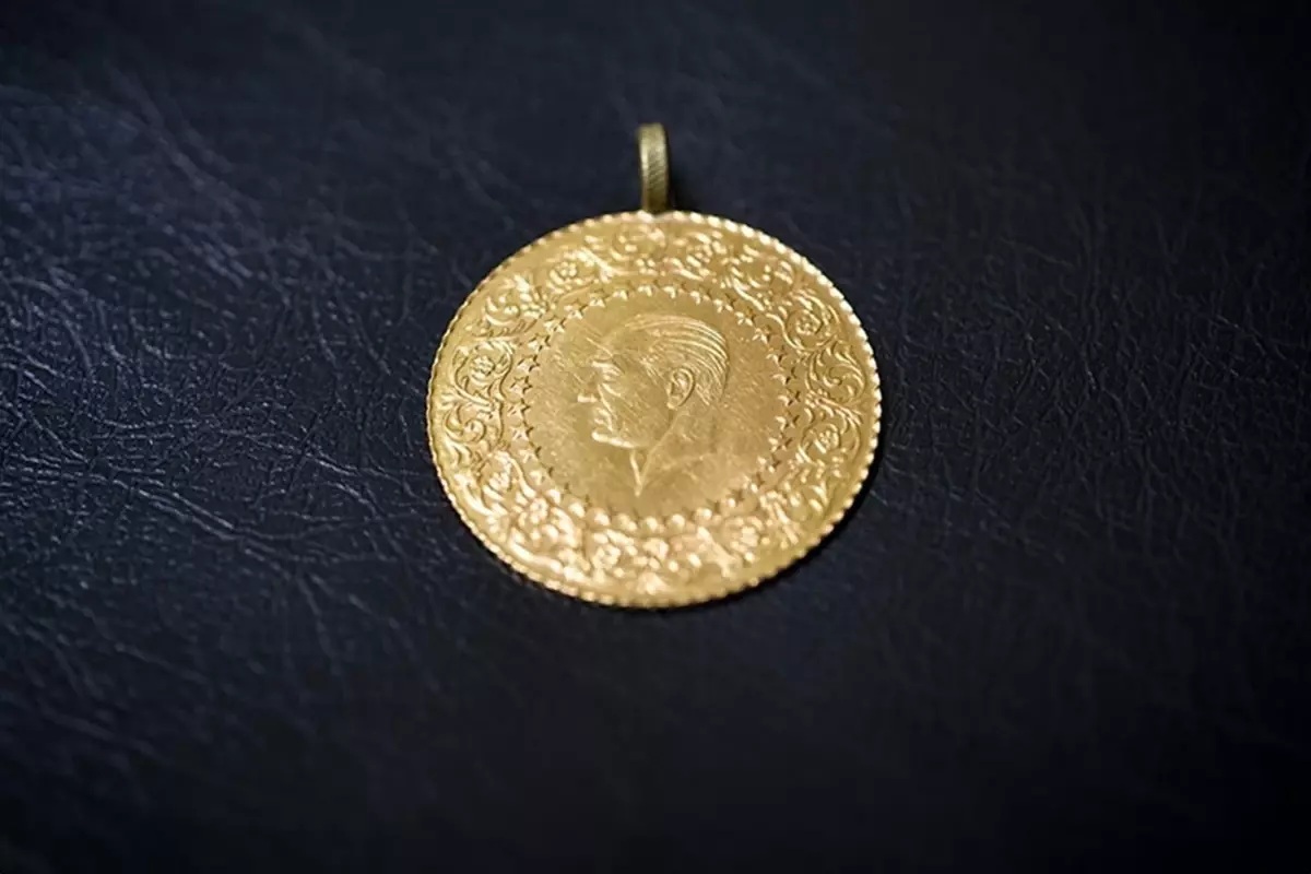 Ons altın, 4 bin dolara yükselerek kritik eşiği aştı. Gram