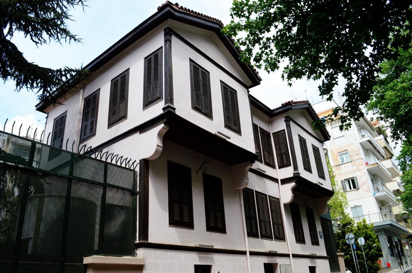 Restorasyonu uzun sürdüğü için eleştirilerin odağı olan Selanik'teki Atatürk Evi,