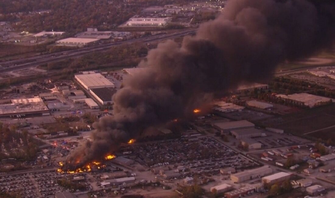 ABD'nin Kentucky eyaletinde bir kargo uçağının kalkıştan sonra düşmesi sonucu