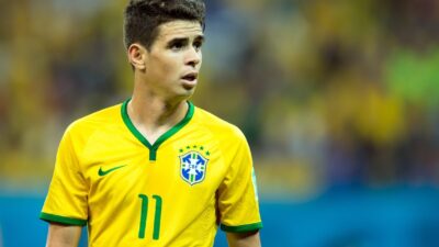 Sao Paulo forması giyen Brezilyalı dünyaca ünlü yıldız Oscar, kalbinden