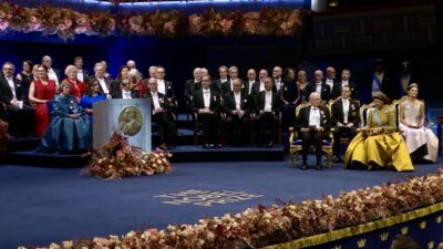 2025 Nobel Ödülleri, Stockholm'deki ünlü Konser Evi'nde düzenlenen törenle sahiplerine