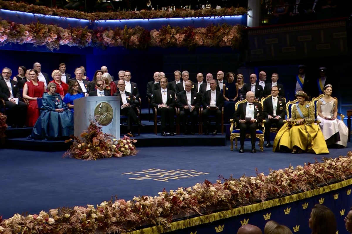 2025 Nobel Ödülleri, Stockholm'deki ünlü Konser Evi'nde düzenlenen törenle sahiplerine