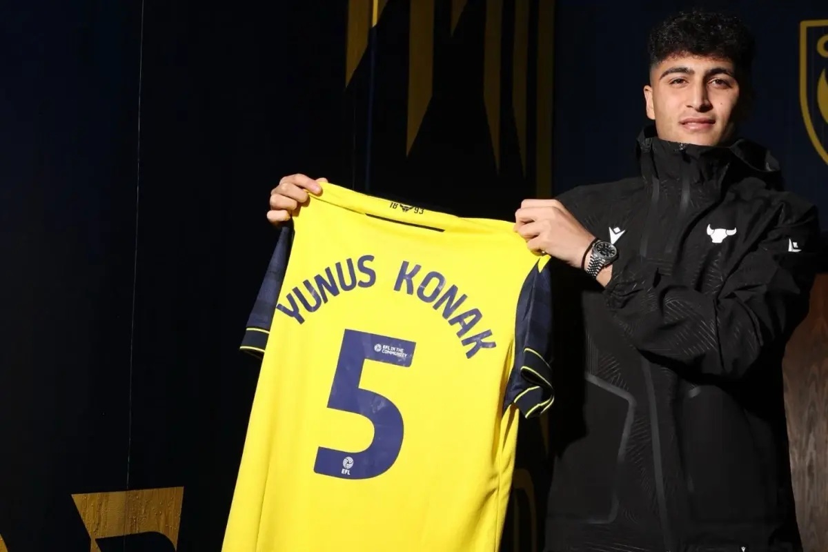 Championship ekibi Oxford United, Brentford'dan Yunus Emre Konak'ı sezon sonuna