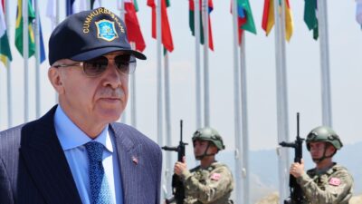 ABD merkezli analizlere göre, Washington'un bölgedeki onlarca yıllık hakimiyeti sona